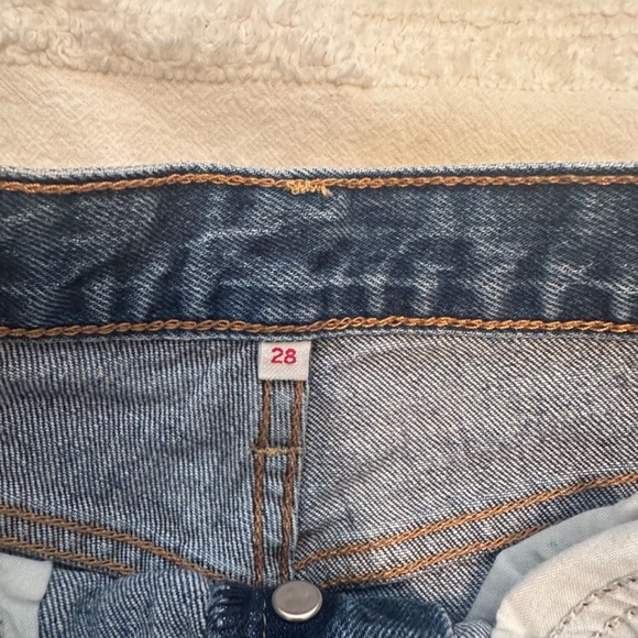 Levi’s Wedgie Straight Jean - Picture 7 of 7